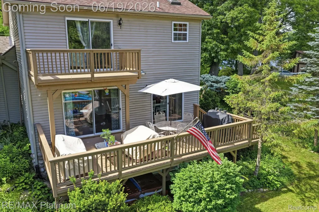 1321 Glen Oak Drive Rose Township MI 48442