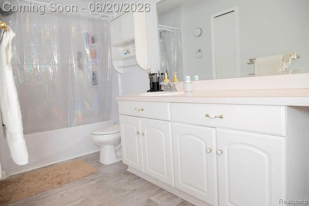15217 Belmont Avenue Allen Park City MI 48101