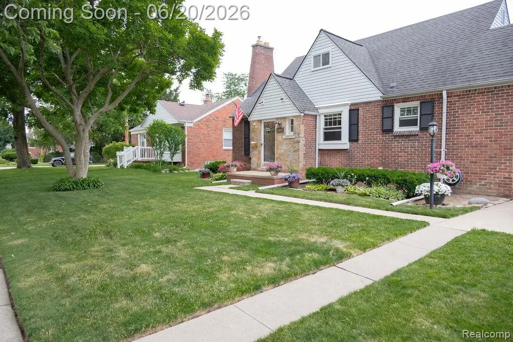 15217 Belmont Avenue Allen Park City MI 48101