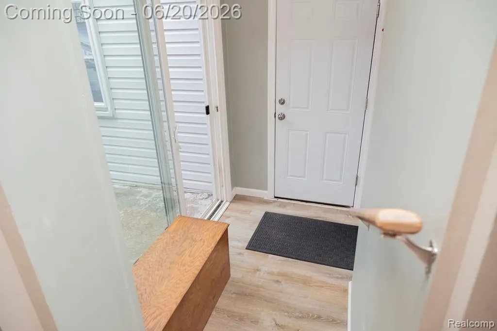 15217 Belmont Avenue Allen Park City MI 48101
