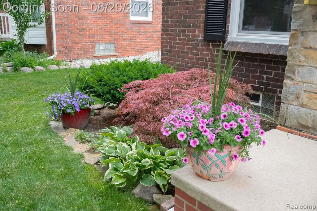 15217 Belmont Avenue Allen Park City MI 48101
