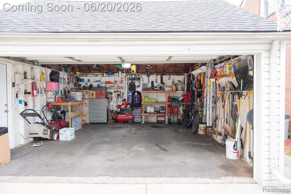 15217 Belmont Avenue Allen Park City MI 48101