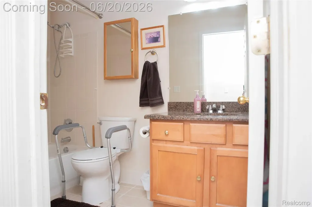 519 Cedar Street Wyandotte City MI 48192
