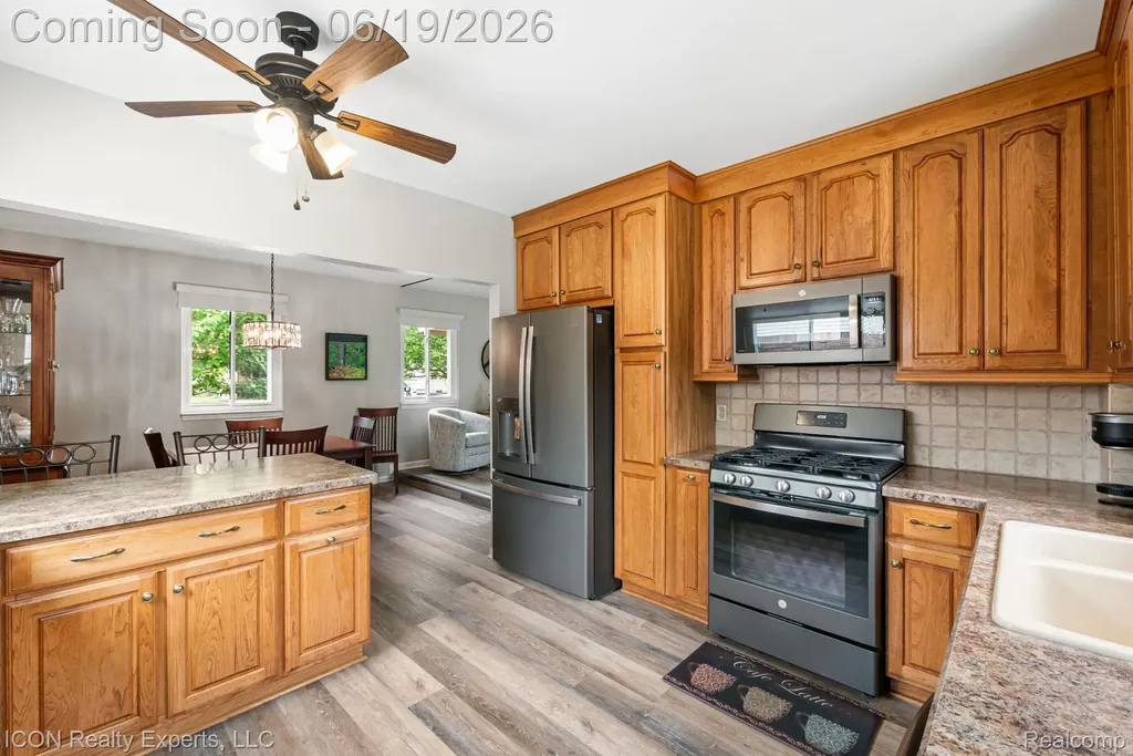 39738 Day Drive E Clinton Charter Township MI 48038