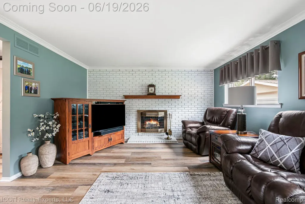 39738 Day Drive E Clinton Charter Township MI 48038