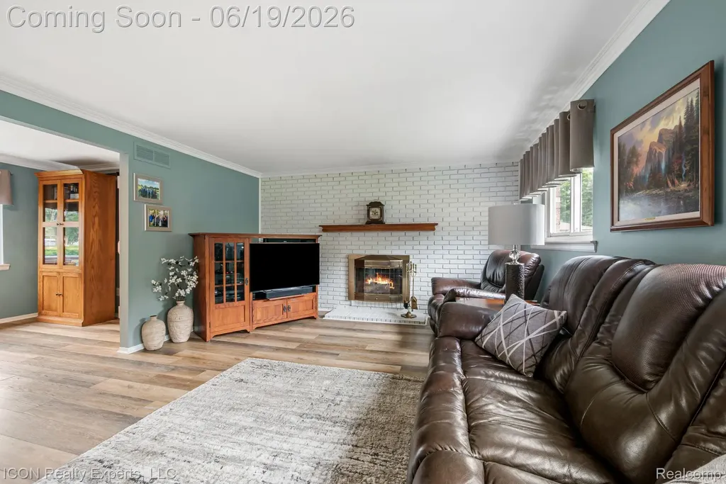 39738 Day Drive E Clinton Charter Township MI 48038