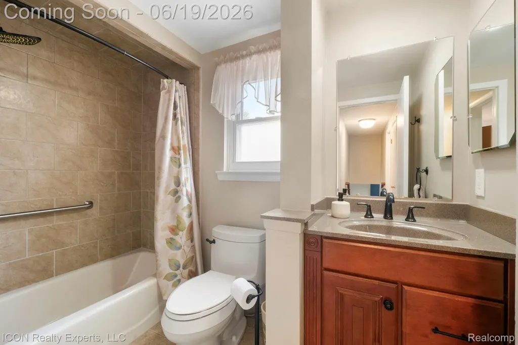 39738 Day Drive E Clinton Charter Township MI 48038