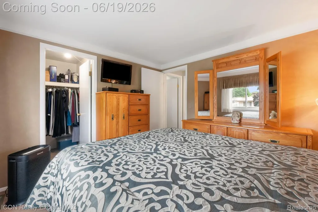 39738 Day Drive E Clinton Charter Township MI 48038