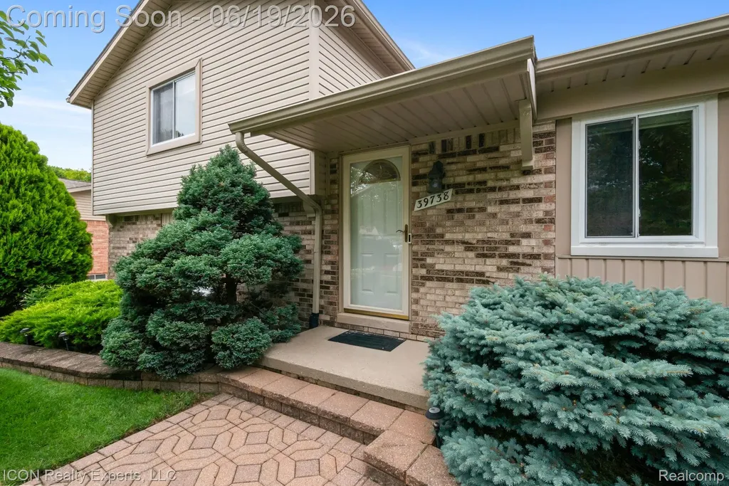 39738 Day Drive E Clinton Charter Township MI 48038