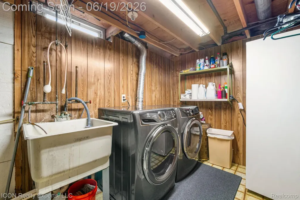 39738 Day Drive E Clinton Charter Township MI 48038