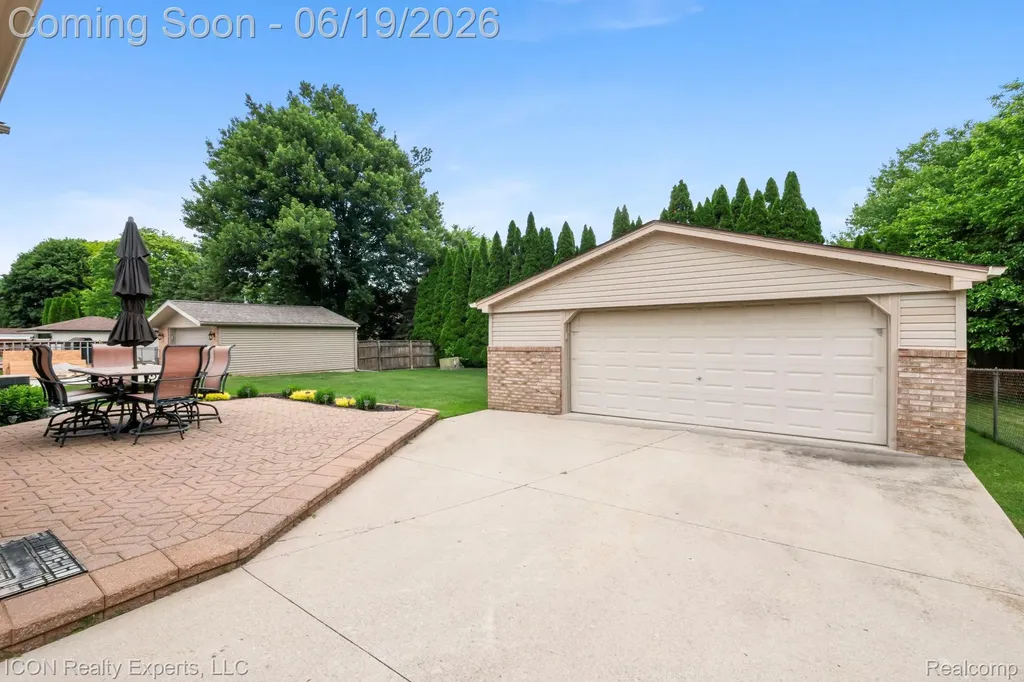 39738 Day Drive E Clinton Charter Township MI 48038