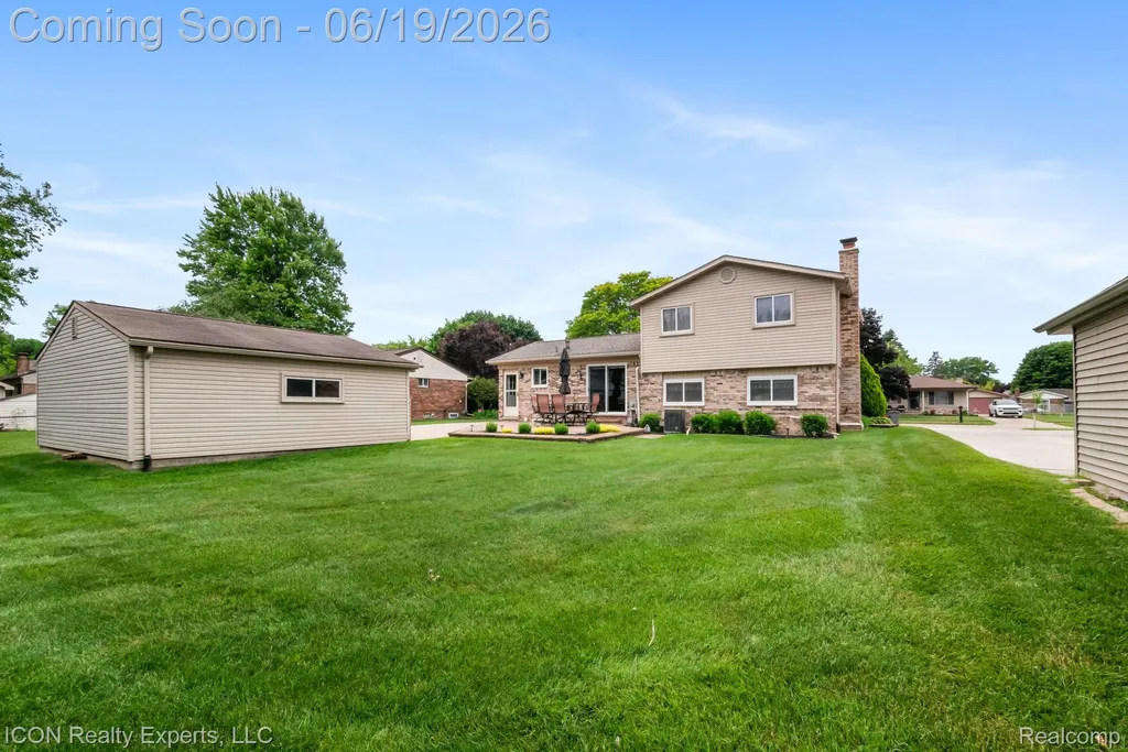 39738 Day Drive E Clinton Charter Township MI 48038