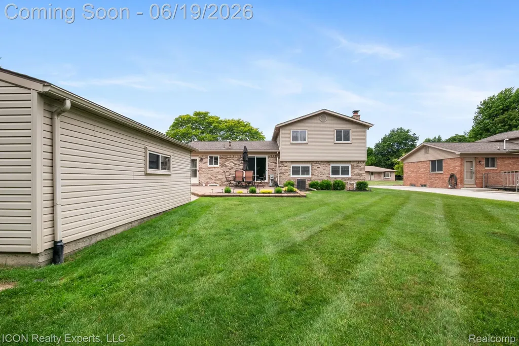 39738 Day Drive E Clinton Charter Township MI 48038