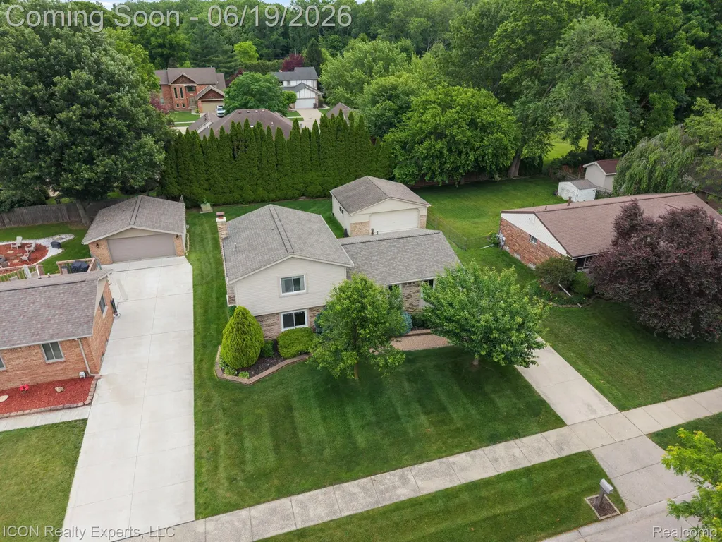 39738 Day Drive E Clinton Charter Township MI 48038