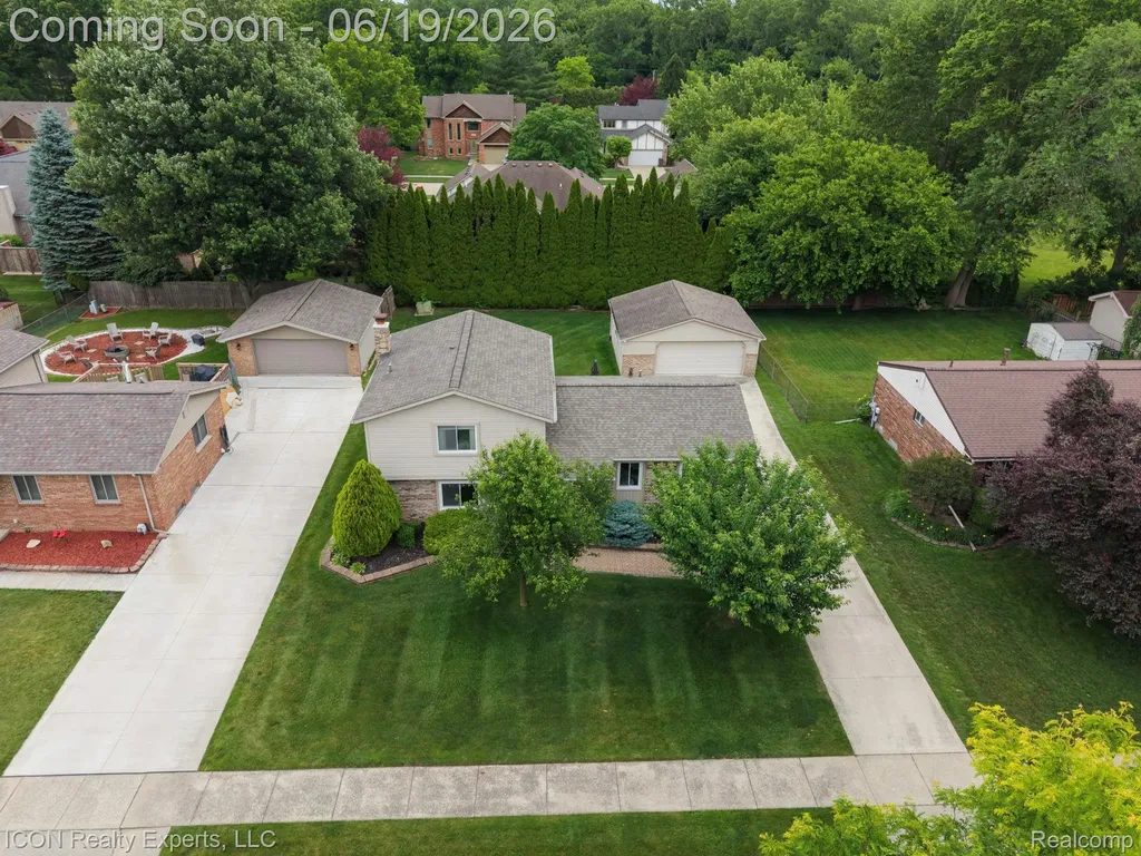39738 Day Drive E Clinton Charter Township MI 48038