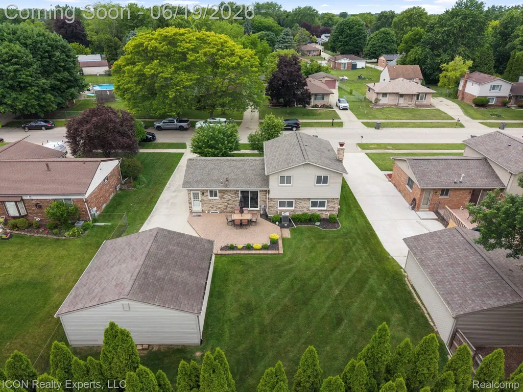 39738 Day Drive E Clinton Charter Township MI 48038