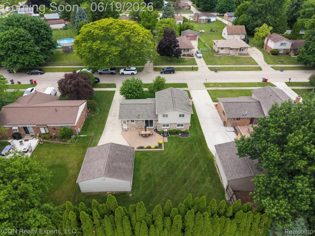 39738 Day Drive E Clinton Charter Township MI 48038