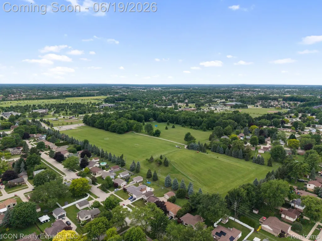 39738 Day Drive E Clinton Charter Township MI 48038
