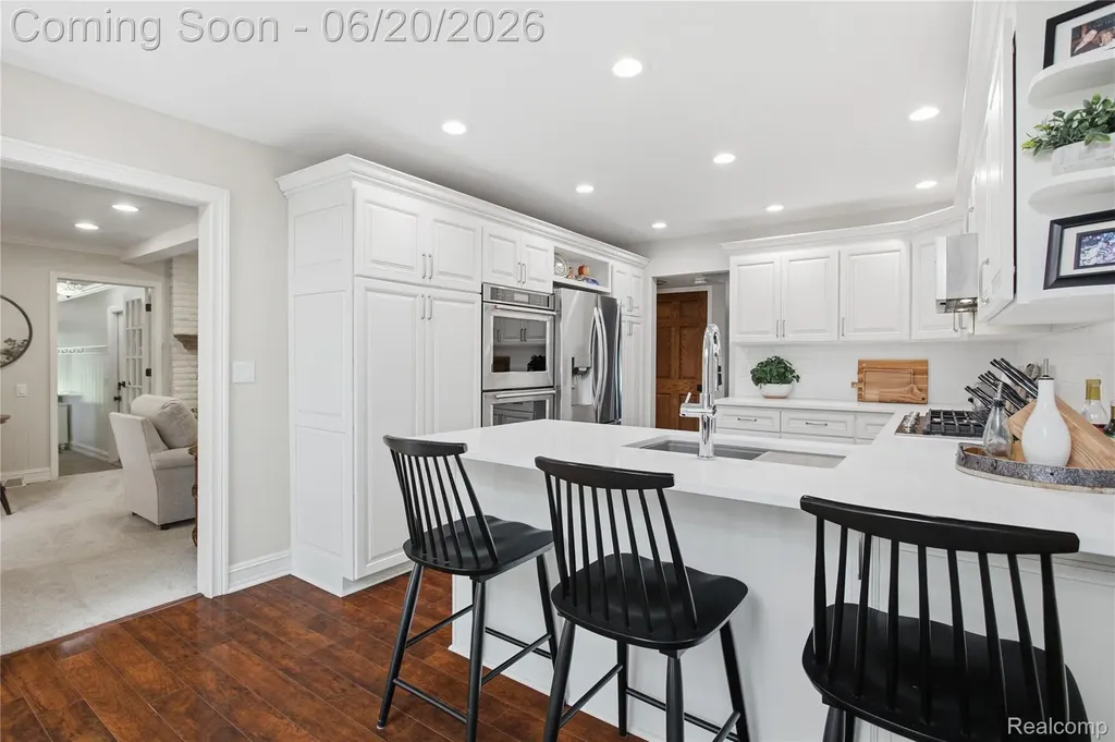 28785 Oak Point Drive Farmington Hills City MI 48331