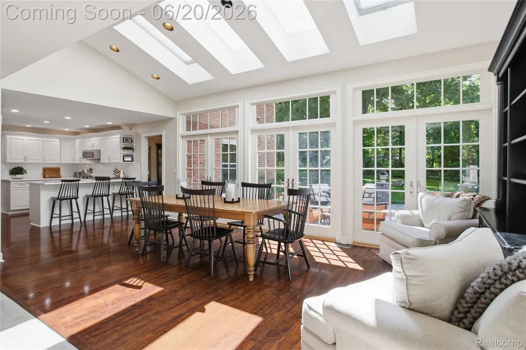 28785 Oak Point Drive Farmington Hills City MI 48331