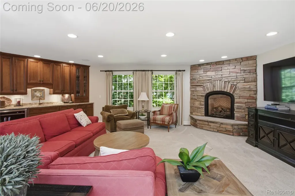 28785 Oak Point Drive Farmington Hills City MI 48331