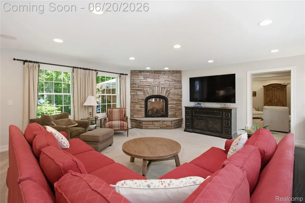 28785 Oak Point Drive Farmington Hills City MI 48331
