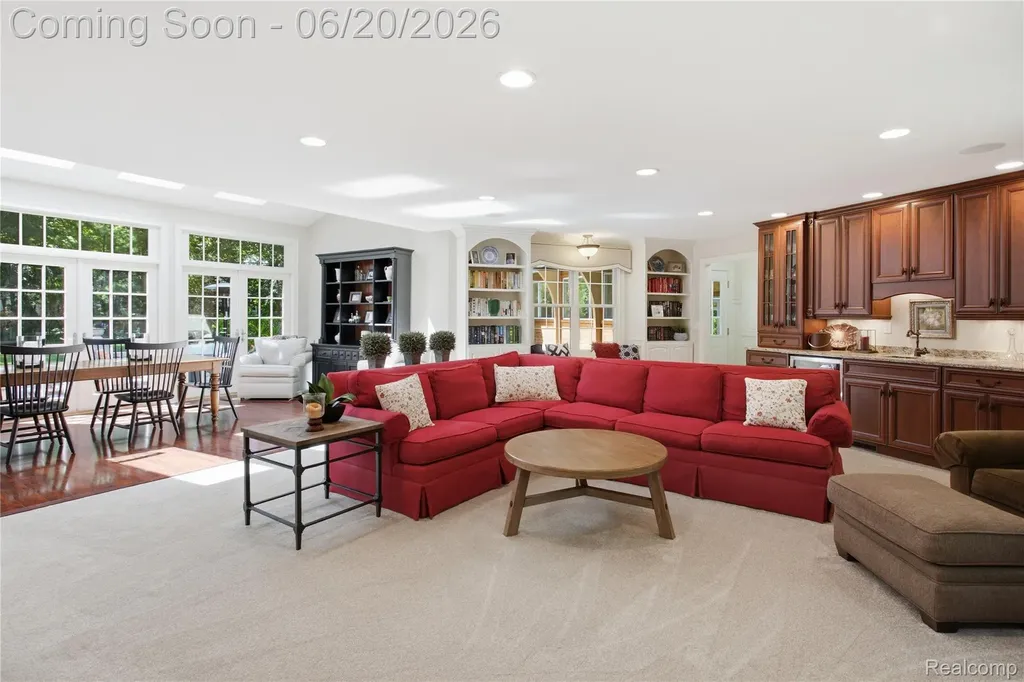 28785 Oak Point Drive Farmington Hills City MI 48331