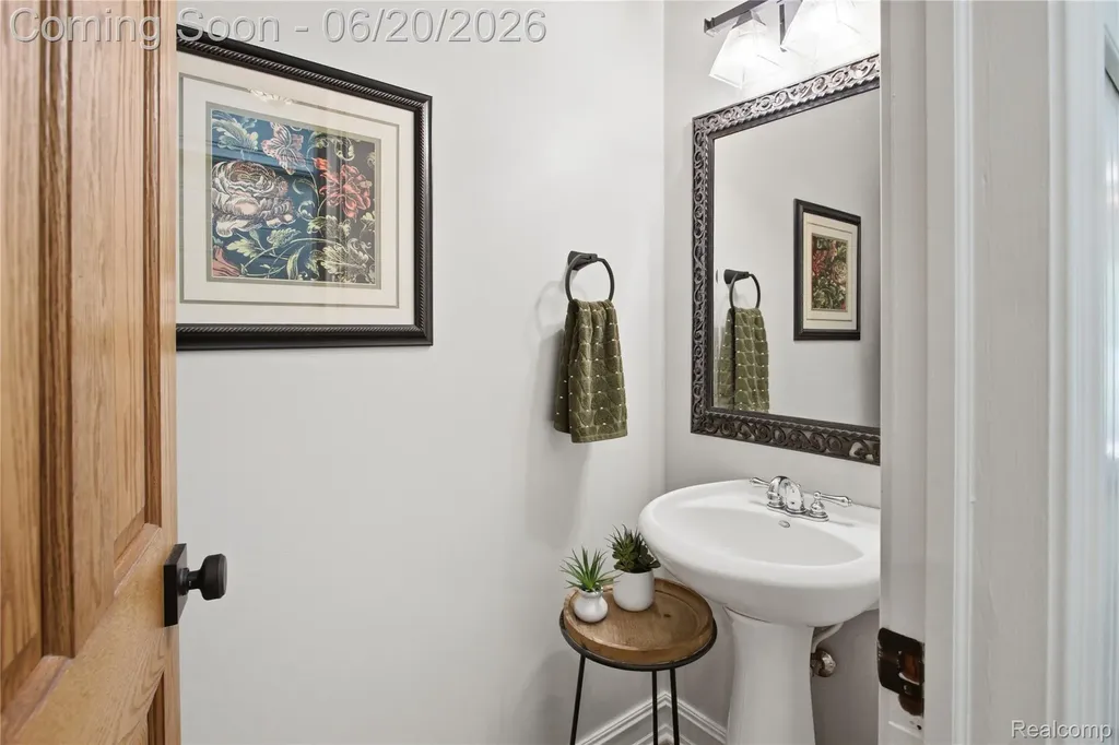 28785 Oak Point Drive Farmington Hills City MI 48331