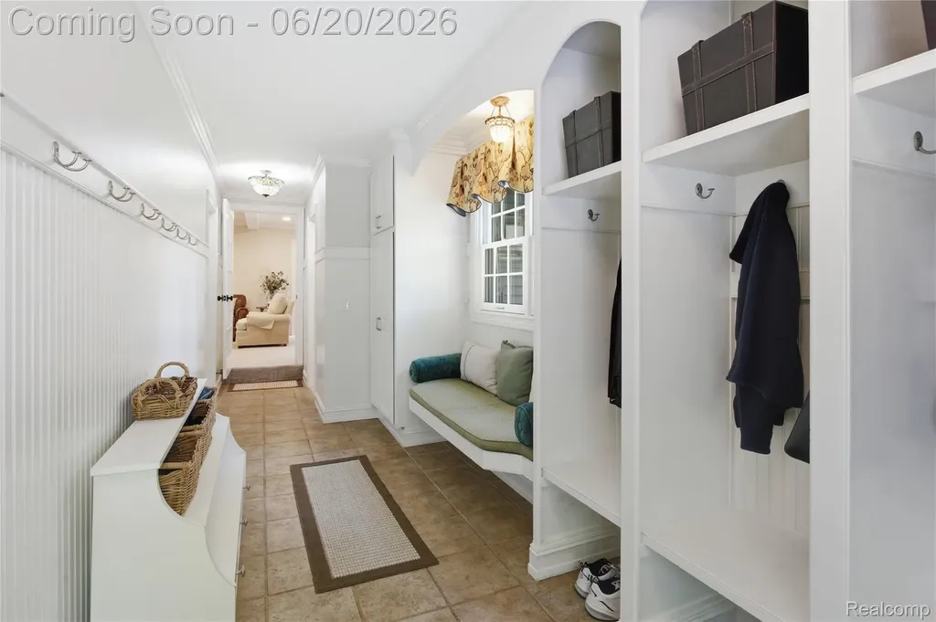 28785 Oak Point Drive Farmington Hills City MI 48331