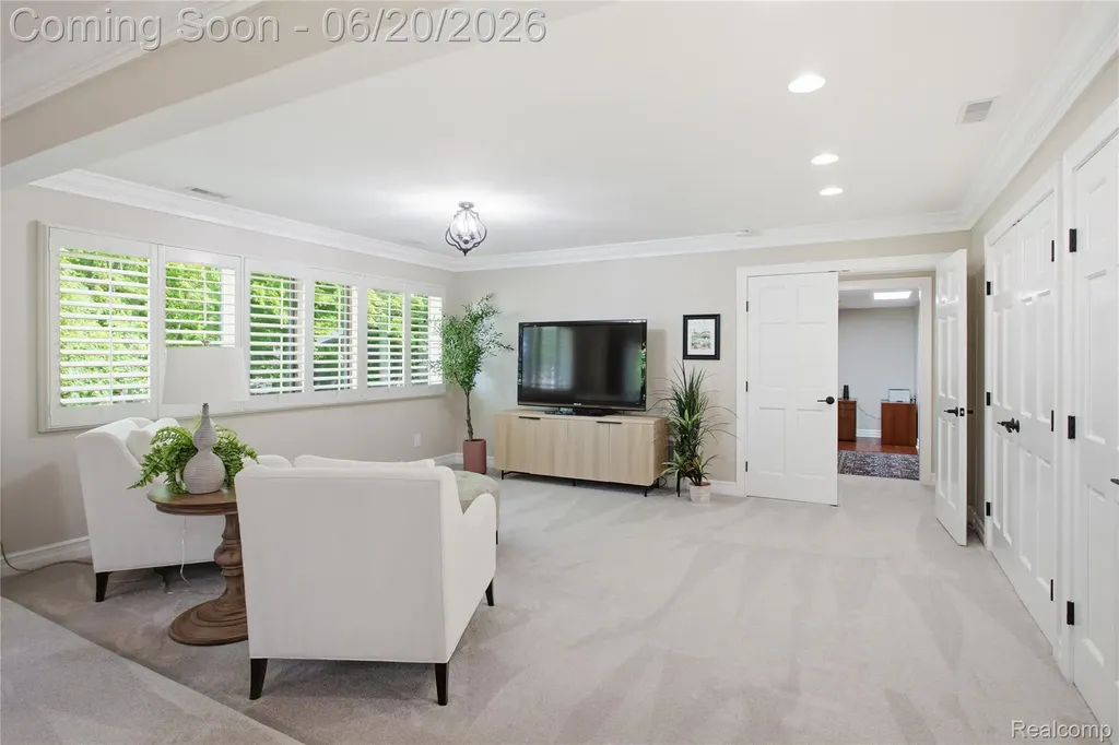 28785 Oak Point Drive Farmington Hills City MI 48331