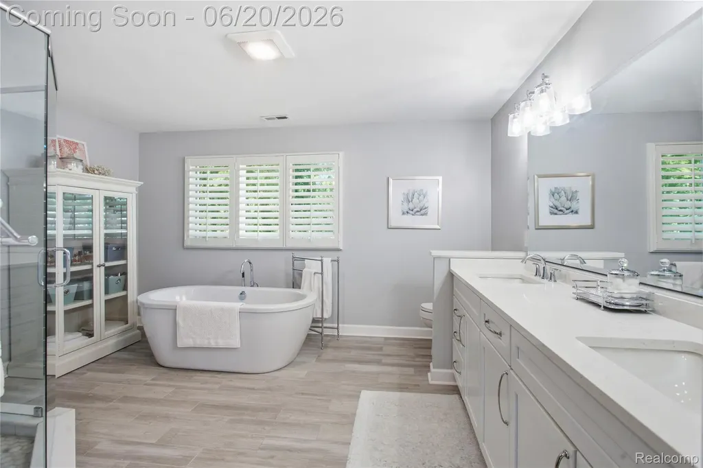 28785 Oak Point Drive Farmington Hills City MI 48331