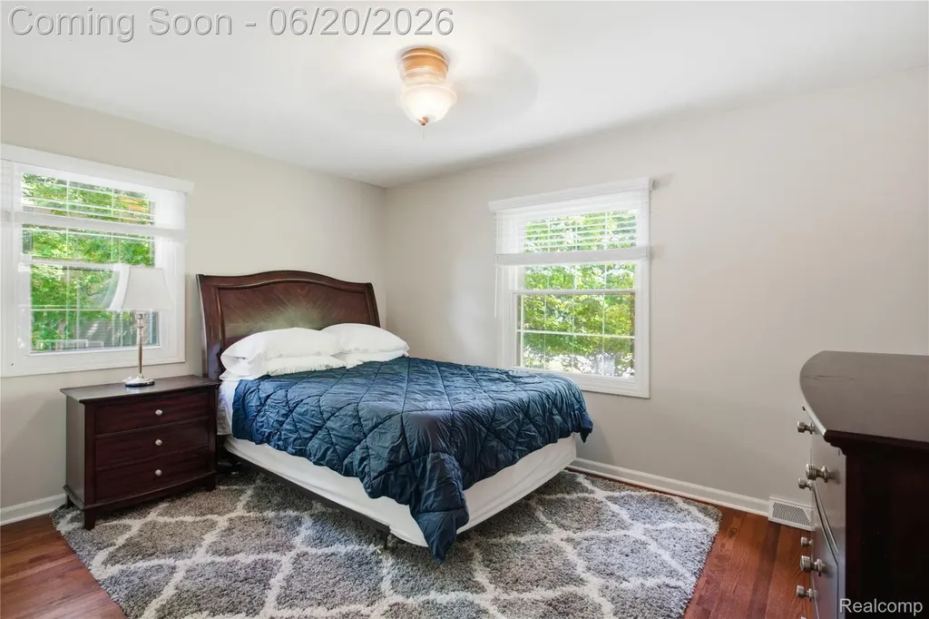 28785 Oak Point Drive Farmington Hills City MI 48331