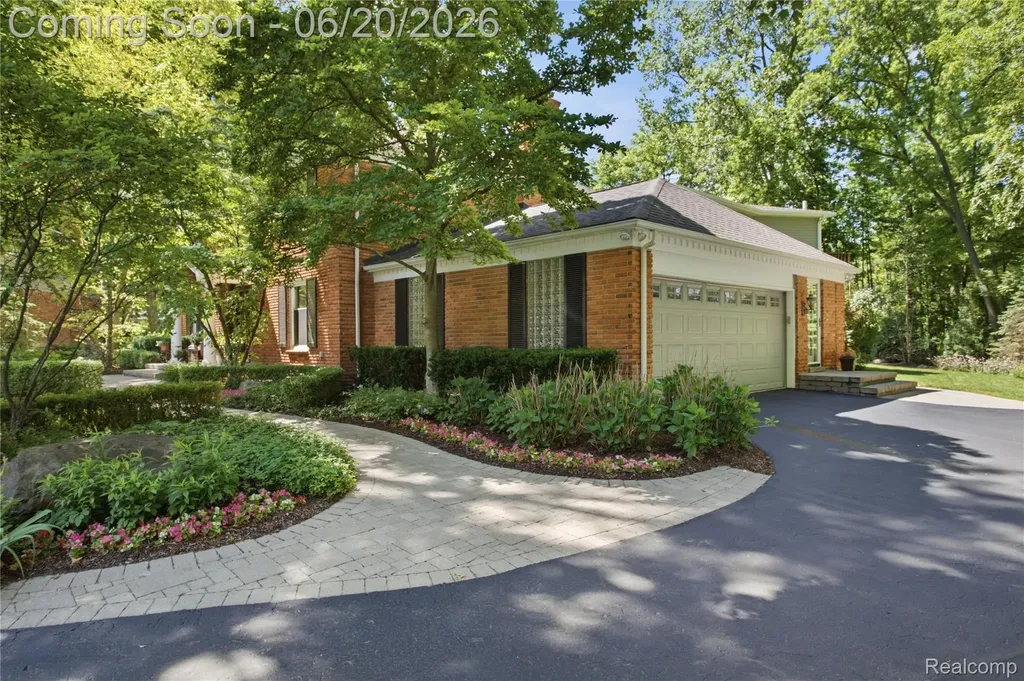 28785 Oak Point Drive Farmington Hills City MI 48331