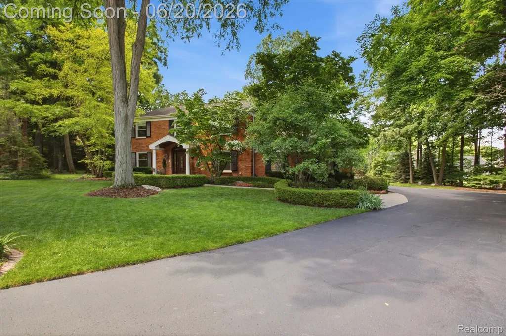 28785 Oak Point Drive Farmington Hills City MI 48331
