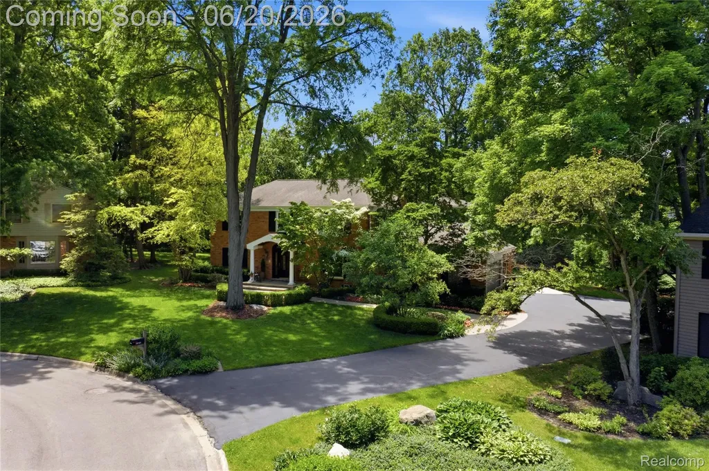 28785 Oak Point Drive Farmington Hills City MI 48331