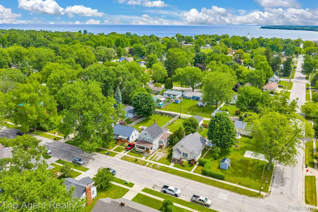 2714 Stone Street Port Huron City MI 48060