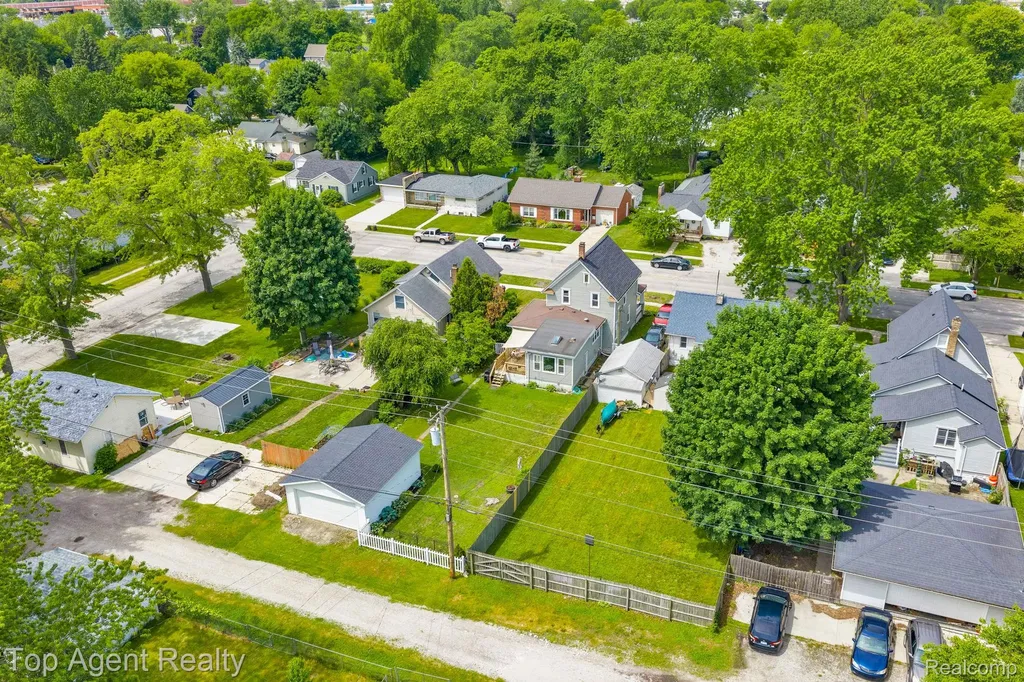 2714 Stone Street Port Huron City MI 48060