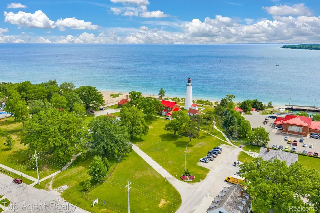 2714 Stone Street Port Huron City MI 48060