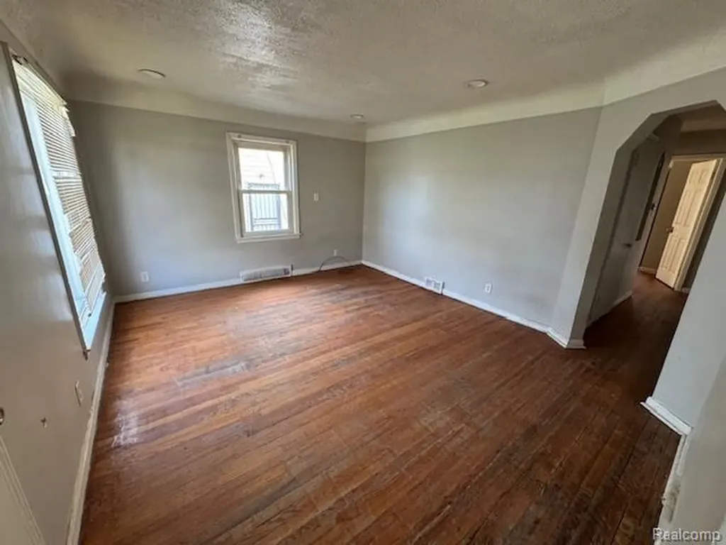 22641 Pembroke Avenue Detroit City MI 48219