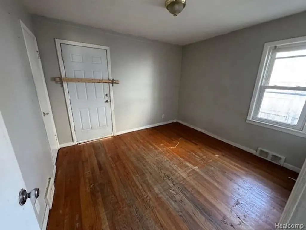 22641 Pembroke Avenue Detroit City MI 48219