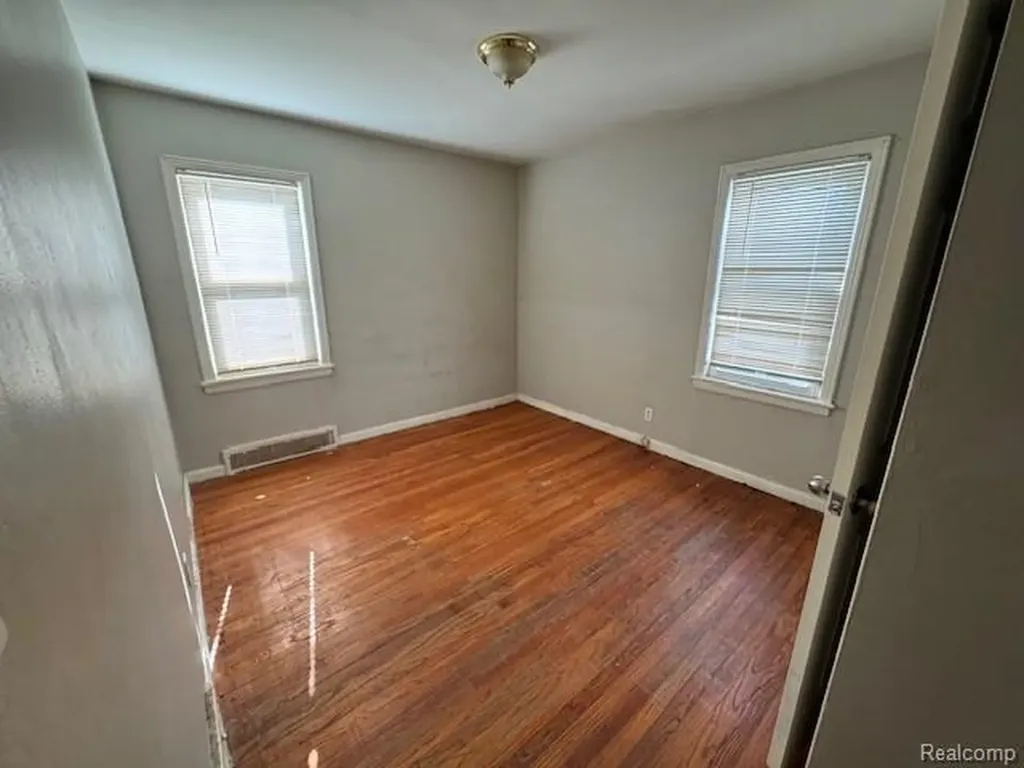 22641 Pembroke Avenue Detroit City MI 48219