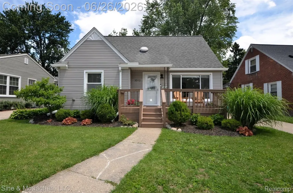 3012 Griffith Avenue Berkley City MI 48072