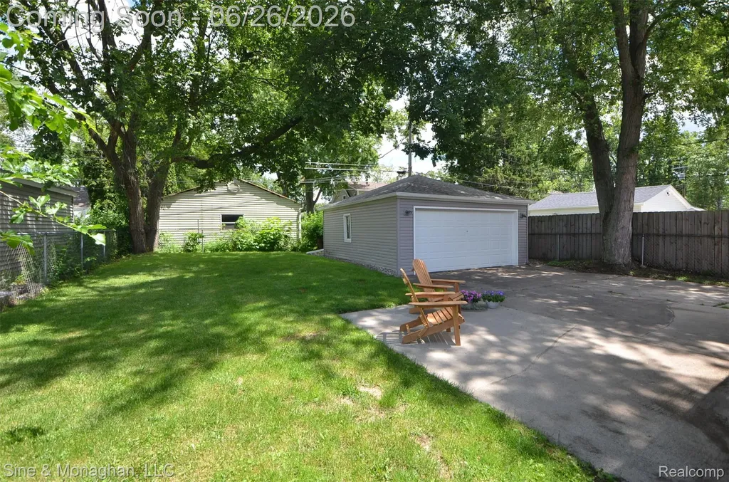 3012 Griffith Avenue Berkley City MI 48072