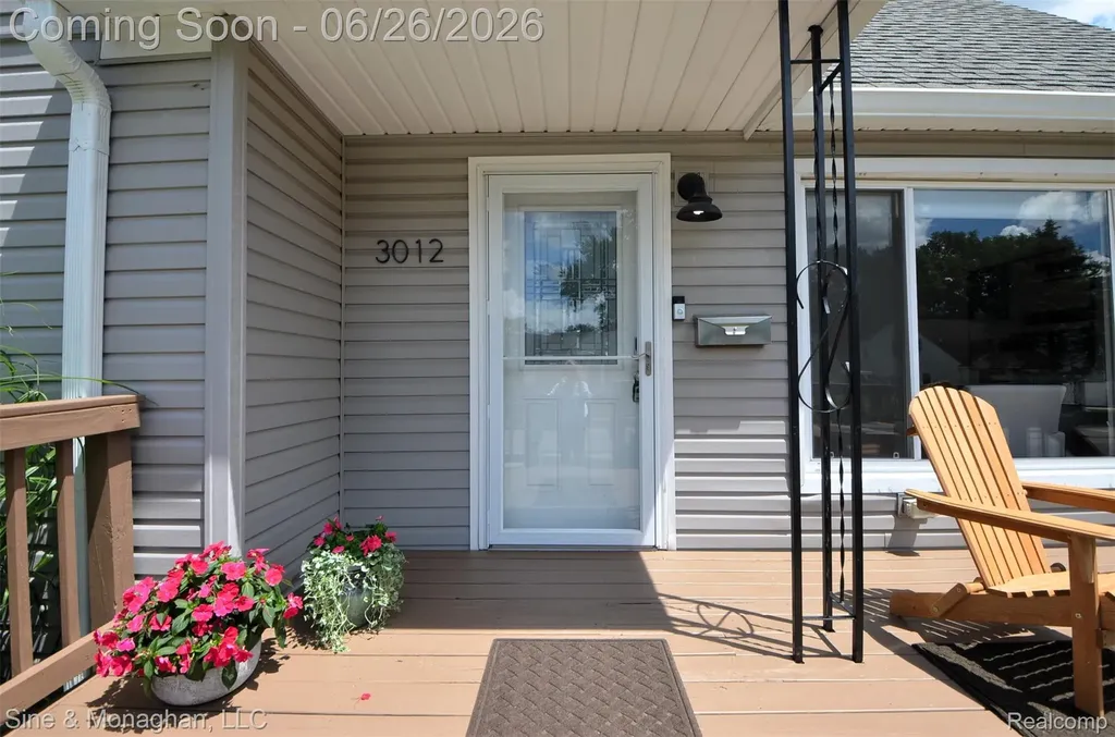 3012 Griffith Avenue Berkley City MI 48072