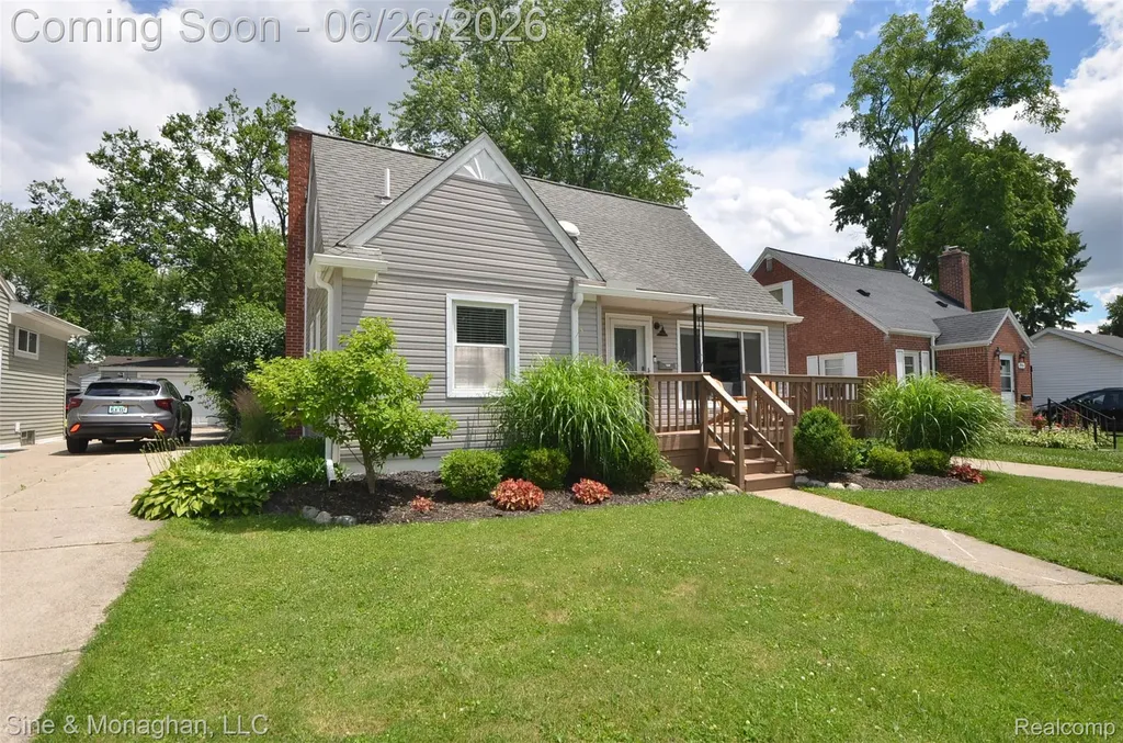 3012 Griffith Avenue Berkley City MI 48072