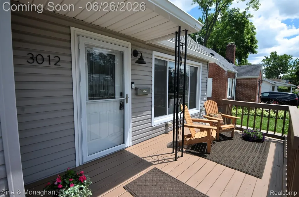 3012 Griffith Avenue Berkley City MI 48072