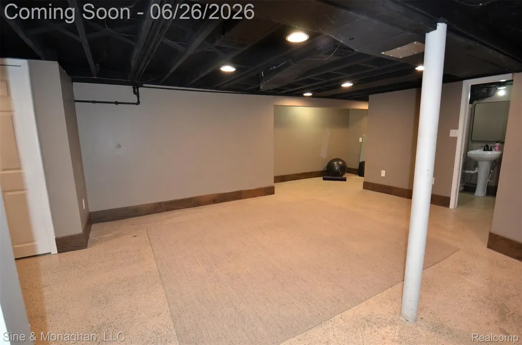 3012 Griffith Avenue Berkley City MI 48072