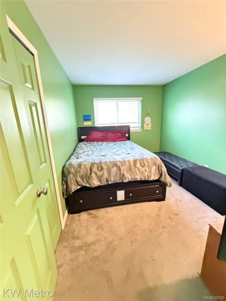 31113 7 Mile Road Livonia City MI 48152