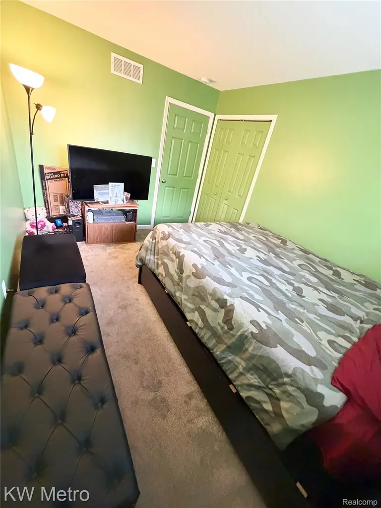 31113 7 Mile Road Livonia City MI 48152