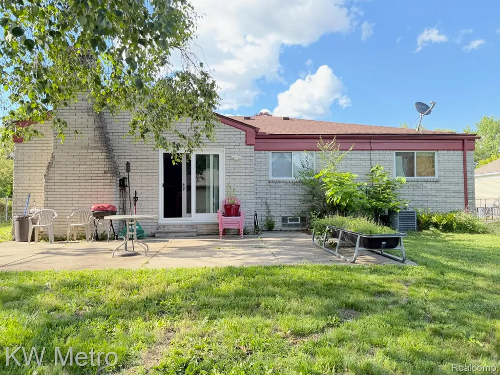 31113 7 Mile Road Livonia City MI 48152